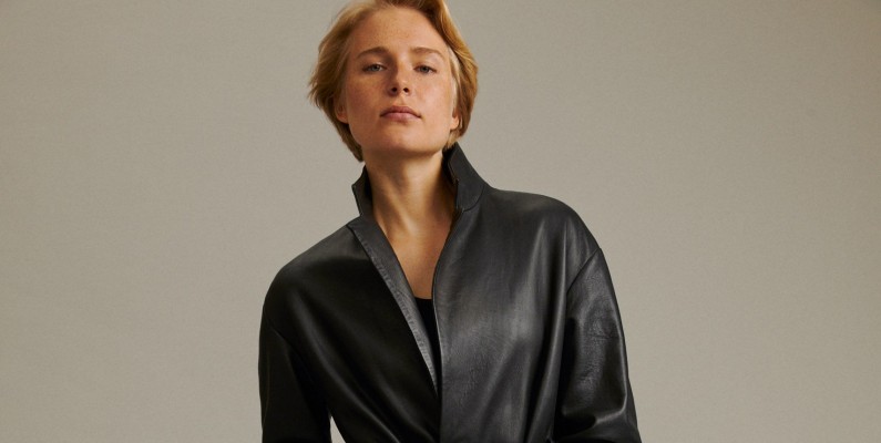 2020 w37 leather 01a